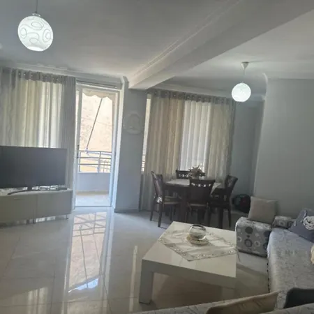 Lejlighed J&r Sarandë